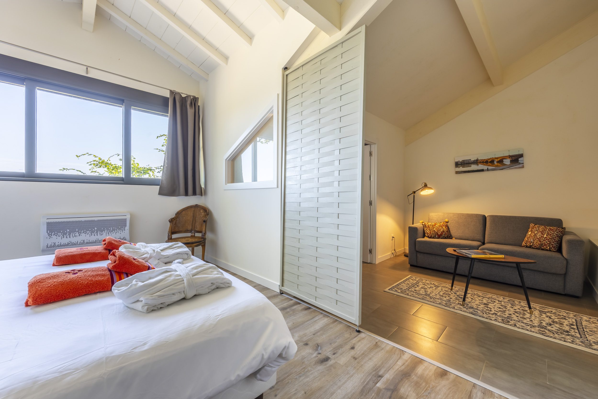 suite 2 marie louise